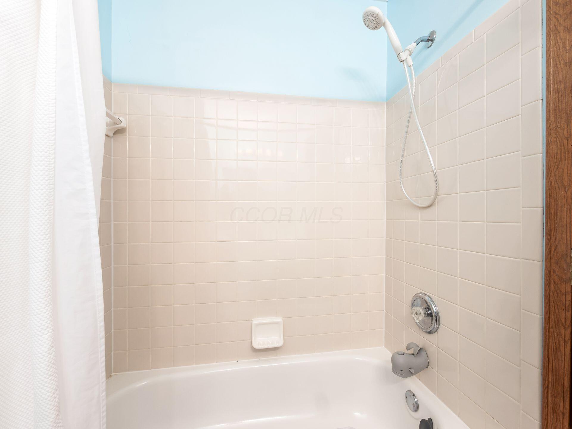 8573 Leader Drive, Galloway, Ohio image 26