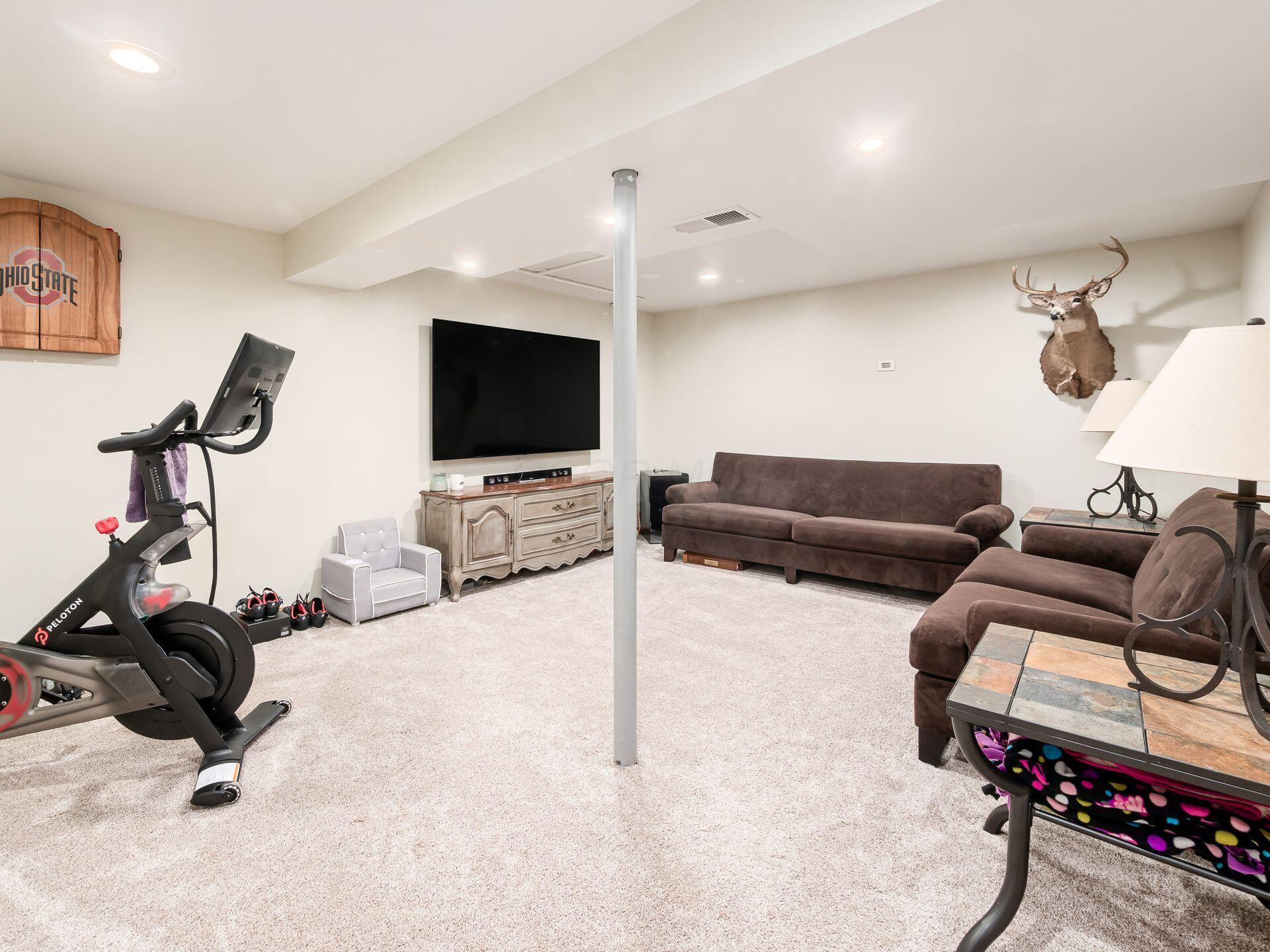 8573 Leader Drive, Galloway, Ohio image 34
