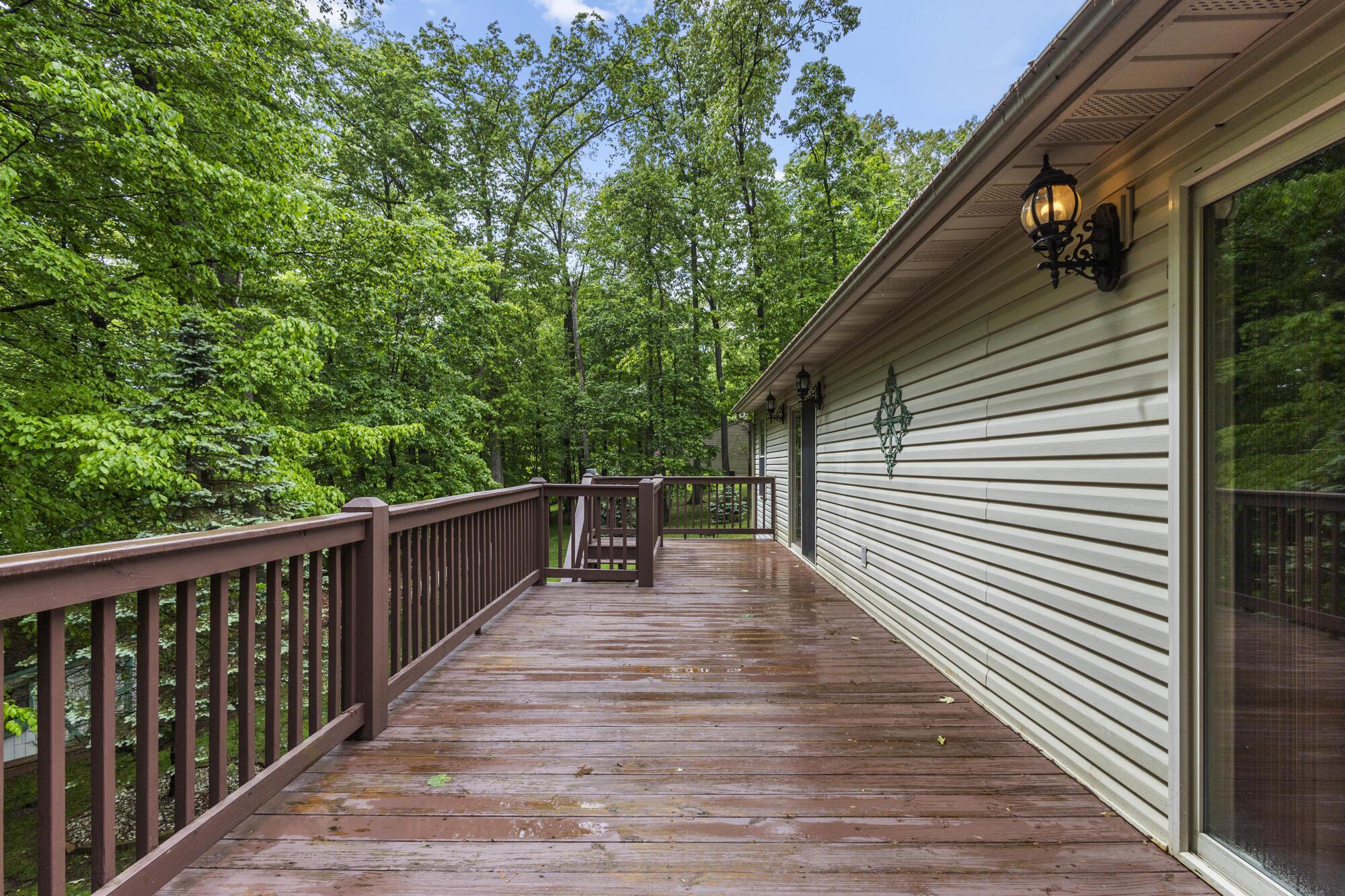553 Floral Valley Drive, Howard, Ohio image 25