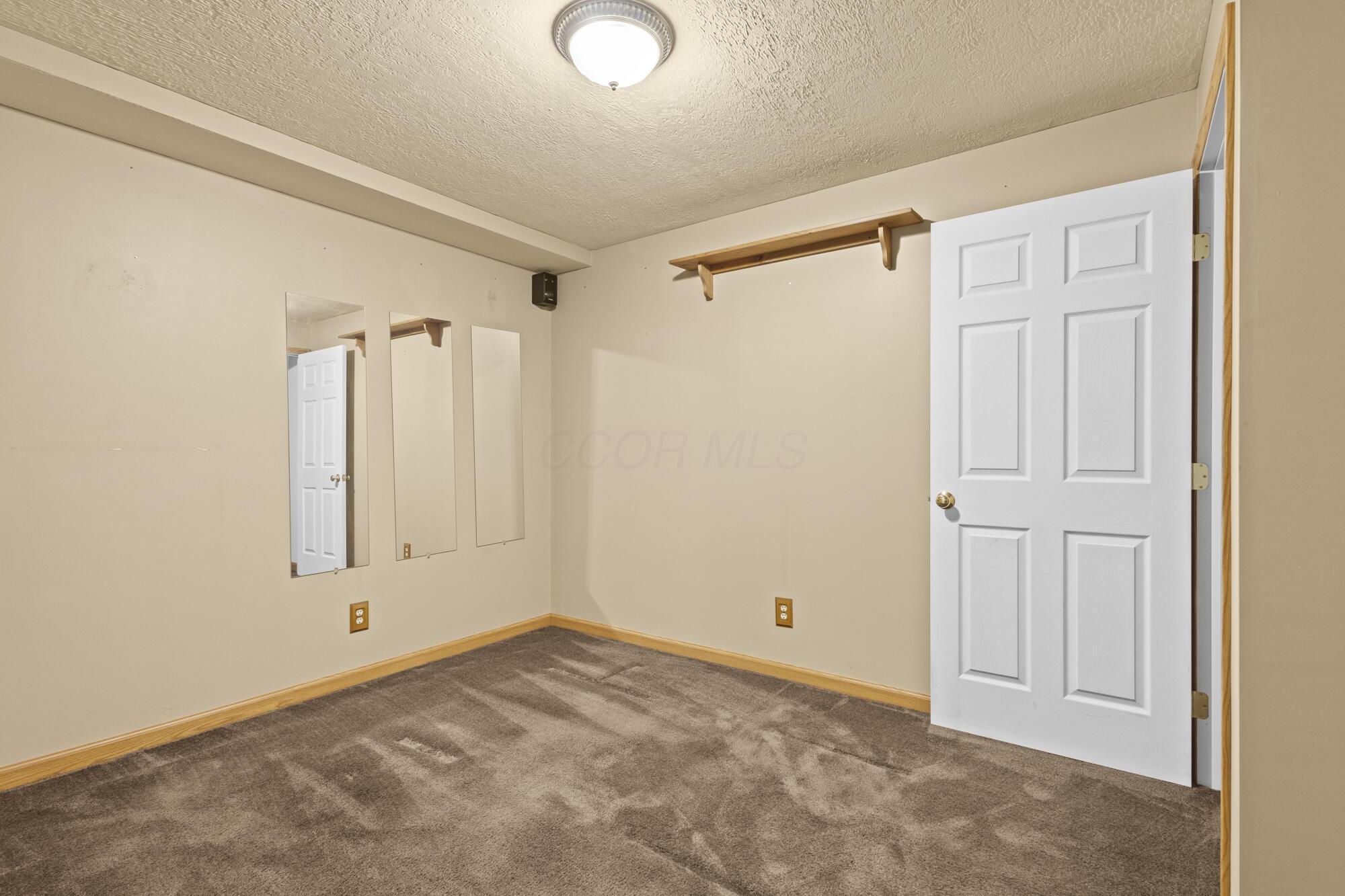 553 Floral Valley Drive, Howard, Ohio image 20