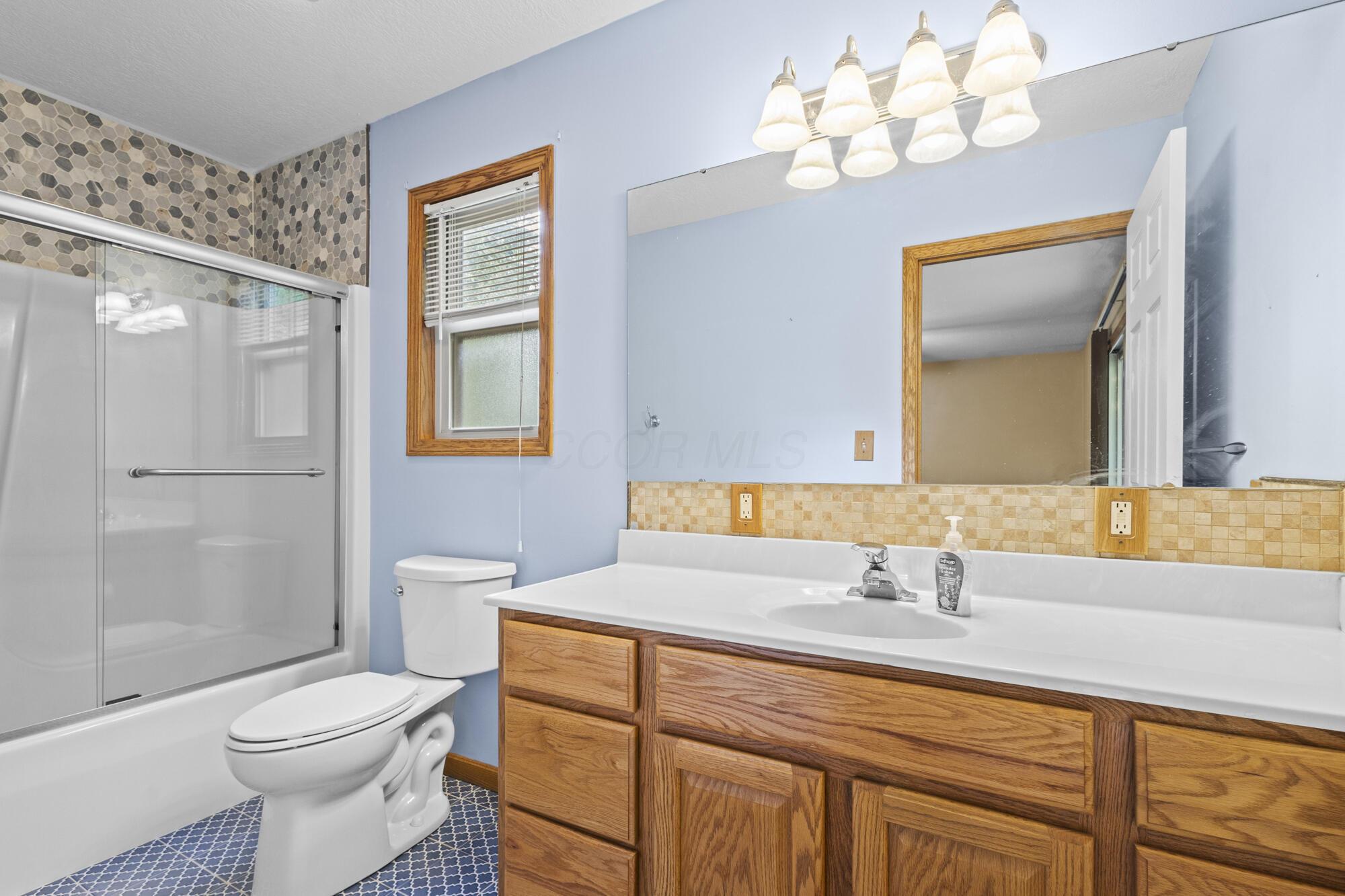553 Floral Valley Drive, Howard, Ohio image 13