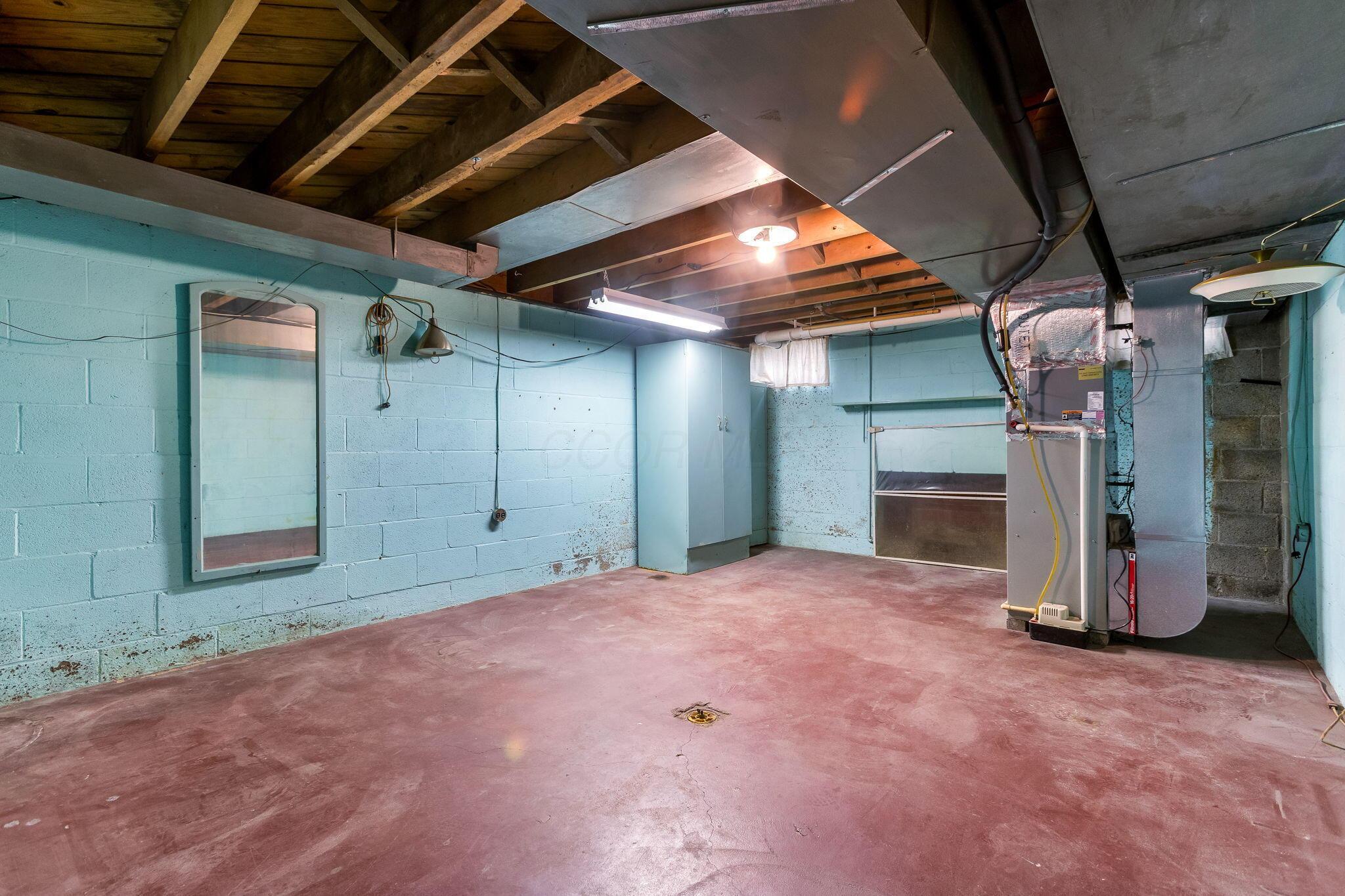 719 E 5th Avenue, Lancaster, Ohio image 32