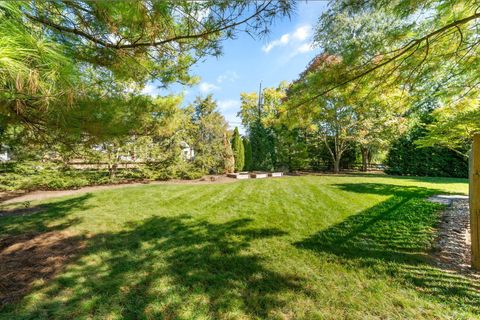 Tiny photo for 2162 Oakmount Road, Columbus, OH 43221 (MLS # 225039363)