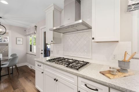 Tiny photo for 2162 Oakmount Road, Columbus, OH 43221 (MLS # 225039363)