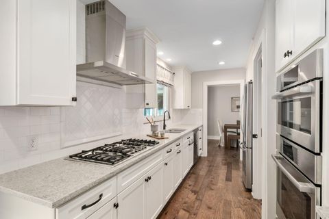Tiny photo for 2162 Oakmount Road, Columbus, OH 43221 (MLS # 225039363)