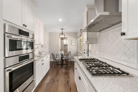 Tiny photo for 2162 Oakmount Road, Columbus, OH 43221 (MLS # 225039363)