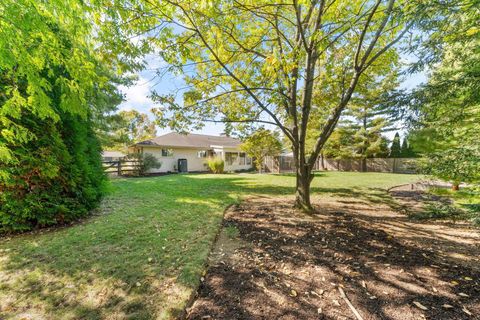Tiny photo for 2162 Oakmount Road, Columbus, OH 43221 (MLS # 225039363)