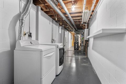 Tiny photo for 2162 Oakmount Road, Columbus, OH 43221 (MLS # 225039363)