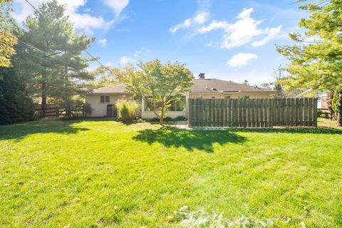 Tiny photo for 2162 Oakmount Road, Columbus, OH 43221 (MLS # 225039363)