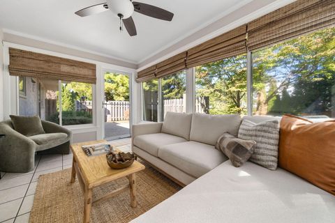 Tiny photo for 2162 Oakmount Road, Columbus, OH 43221 (MLS # 225039363)