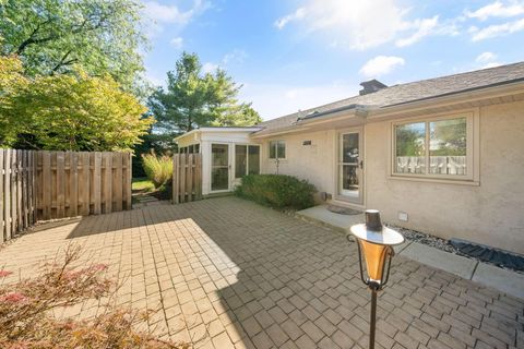 Tiny photo for 2162 Oakmount Road, Columbus, OH 43221 (MLS # 225039363)