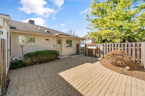 Tiny photo for 2162 Oakmount Road, Columbus, OH 43221 (MLS # 225039363)