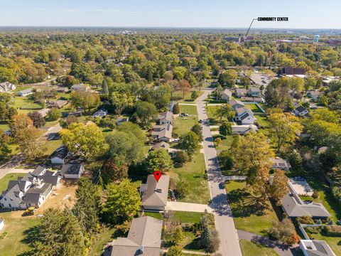 Tiny photo for 2162 Oakmount Road, Columbus, OH 43221 (MLS # 225039363)