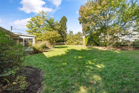 Tiny photo for 2162 Oakmount Road, Columbus, OH 43221 (MLS # 225039363)