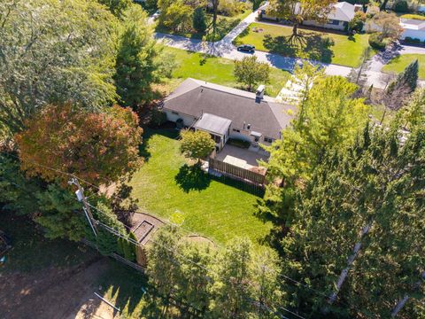Tiny photo for 2162 Oakmount Road, Columbus, OH 43221 (MLS # 225039363)