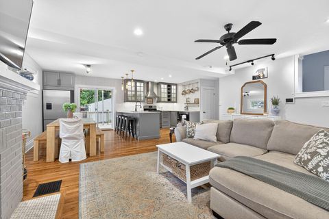 Tiny photo for 551 Melrose Avenue, Columbus, OH 43202 (MLS # 226018133)