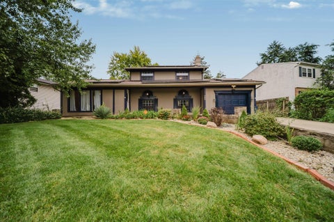 Photo of 300 Dunbarton Road, Gahanna, OH 43230 (MLS # 226036652)