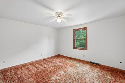 Tiny photo for 898 Plum Ridge, Columbus, OH 43213 (MLS # 226033978)