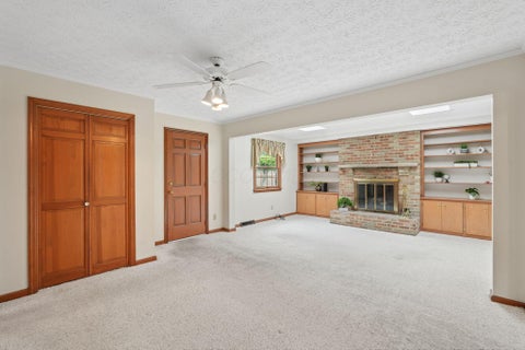 Tiny photo for 898 Plum Ridge, Columbus, OH 43213 (MLS # 226033978)