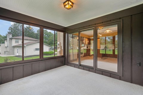 Tiny photo for 898 Plum Ridge, Columbus, OH 43213 (MLS # 226033978)