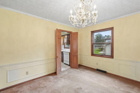 Tiny photo for 898 Plum Ridge, Columbus, OH 43213 (MLS # 226033978)