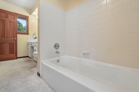 Tiny photo for 898 Plum Ridge, Columbus, OH 43213 (MLS # 226033978)