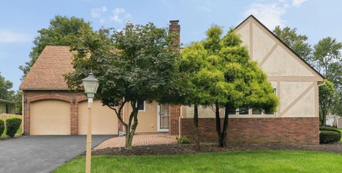 Tiny photo for 898 Plum Ridge, Columbus, OH 43213 (MLS # 226033978)