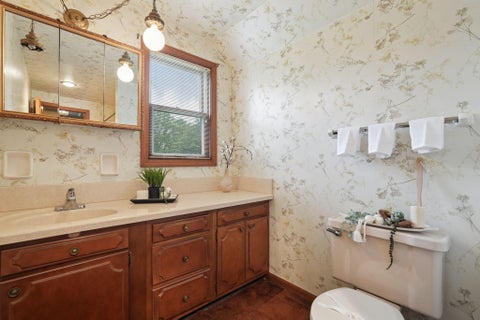 Tiny photo for 898 Plum Ridge, Columbus, OH 43213 (MLS # 226033978)