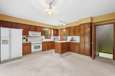 Tiny photo for 898 Plum Ridge, Columbus, OH 43213 (MLS # 226033978)