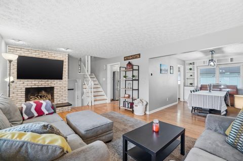 Tiny photo for 60 Savern Place, Columbus, OH 43230 (MLS # 226013028)