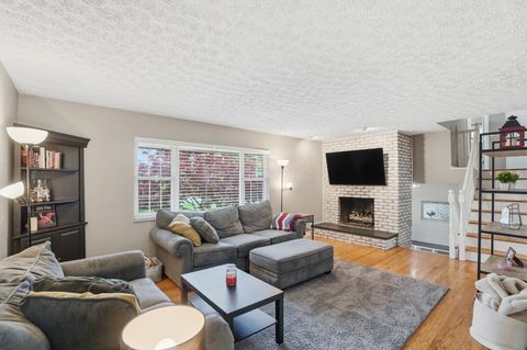 Tiny photo for 60 Savern Place, Columbus, OH 43230 (MLS # 226013028)