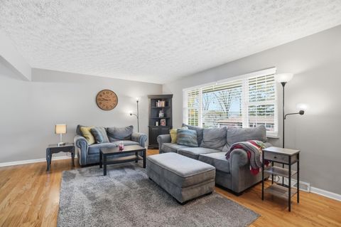 Tiny photo for 60 Savern Place, Columbus, OH 43230 (MLS # 226013028)