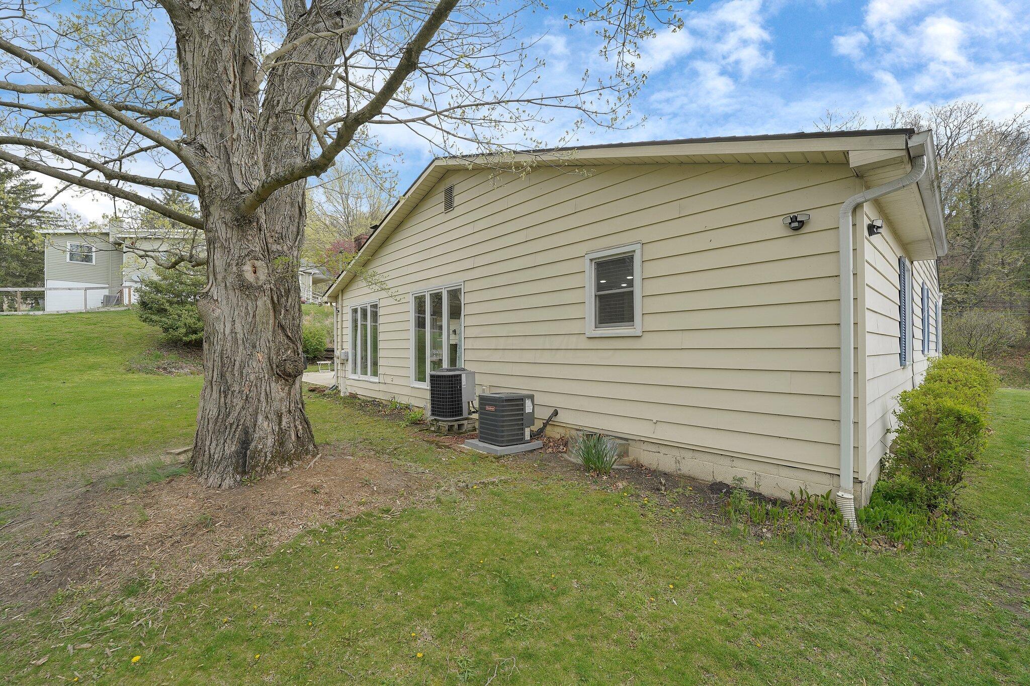 1337 N High Street, Lancaster, Ohio image 27