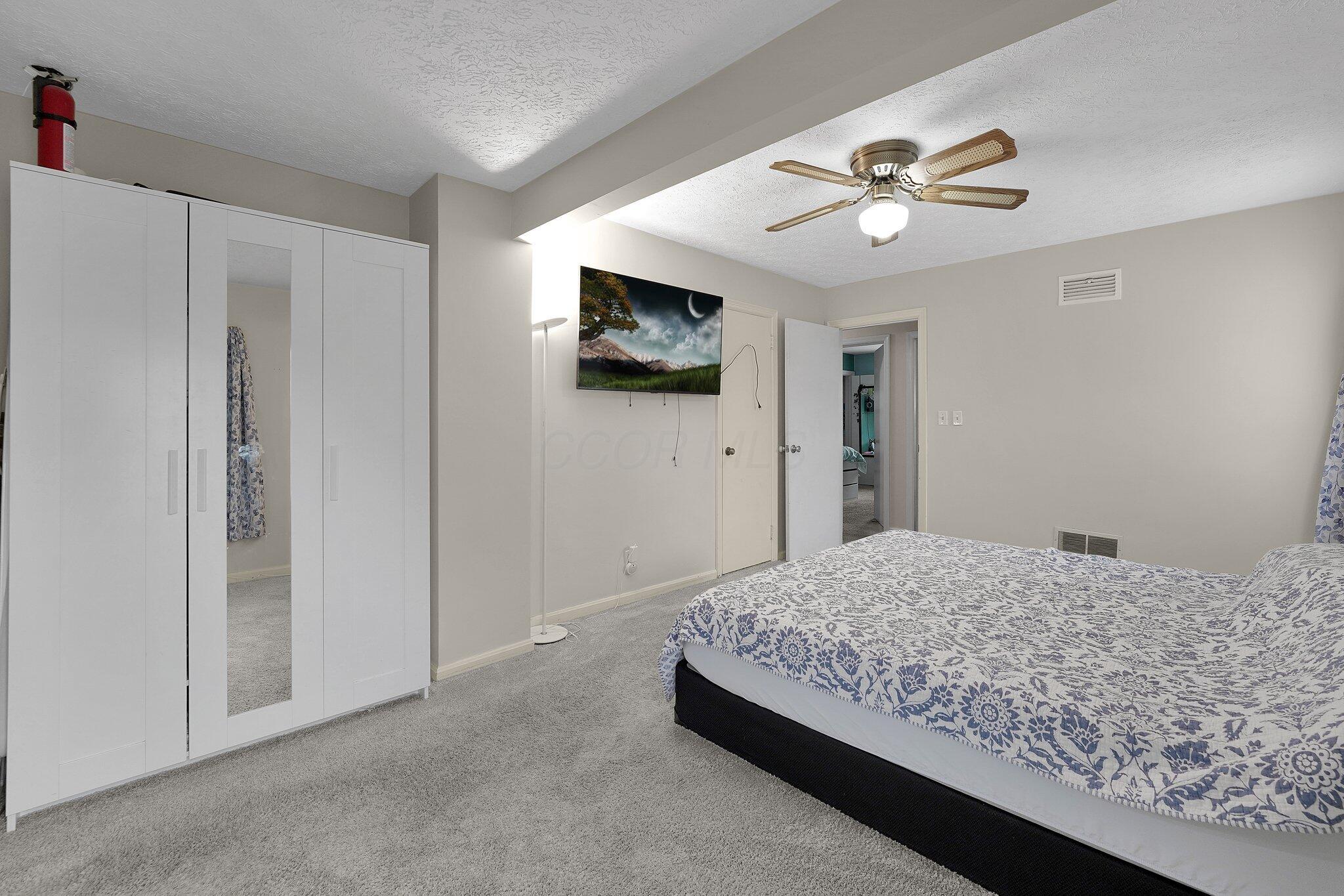 1337 N High Street, Lancaster, Ohio image 22