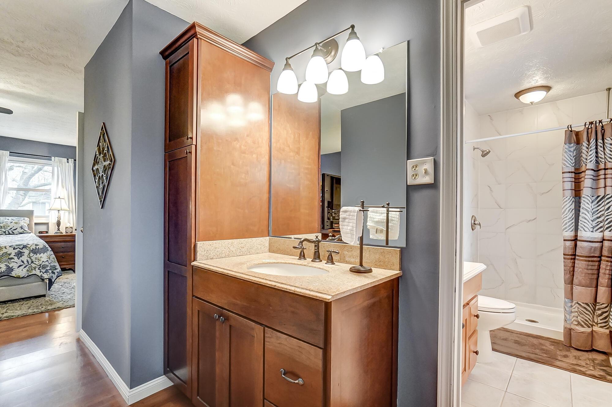 2300 Hartsdale Drive, Powell, Ohio image 25