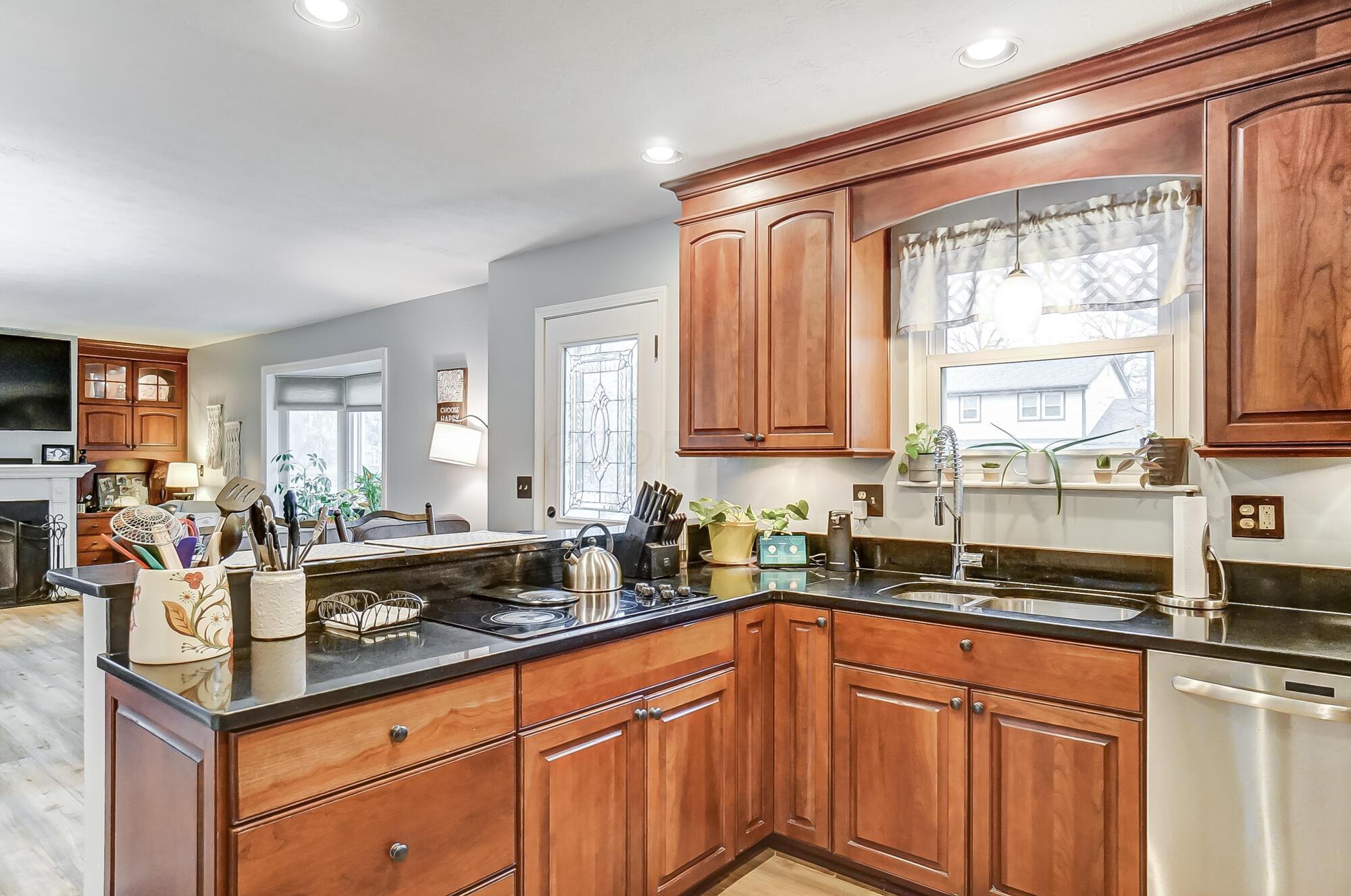 2300 Hartsdale Drive, Powell, Ohio image 12
