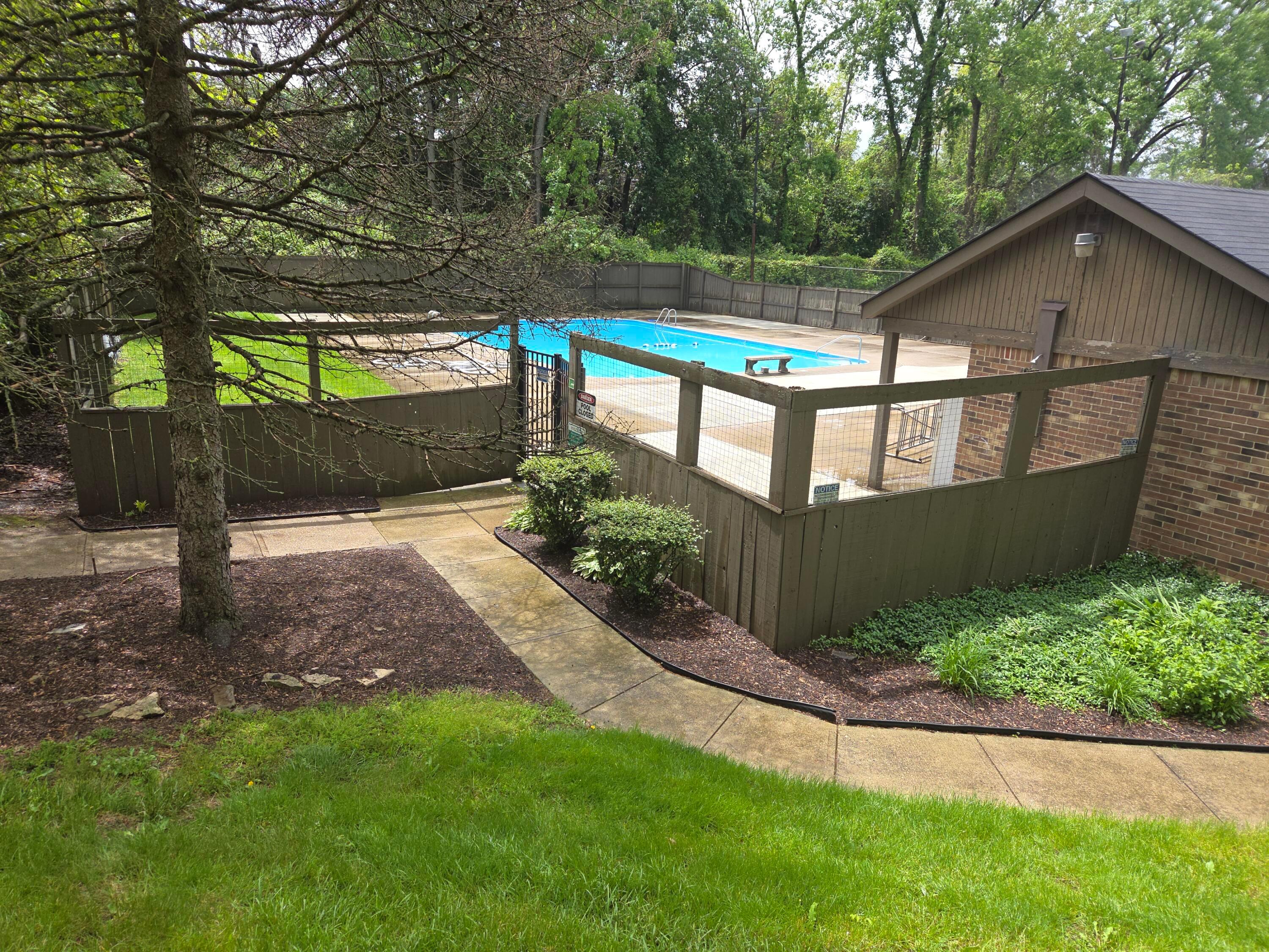 5842 Hallridge Circle #B, Columbus, Ohio image 23