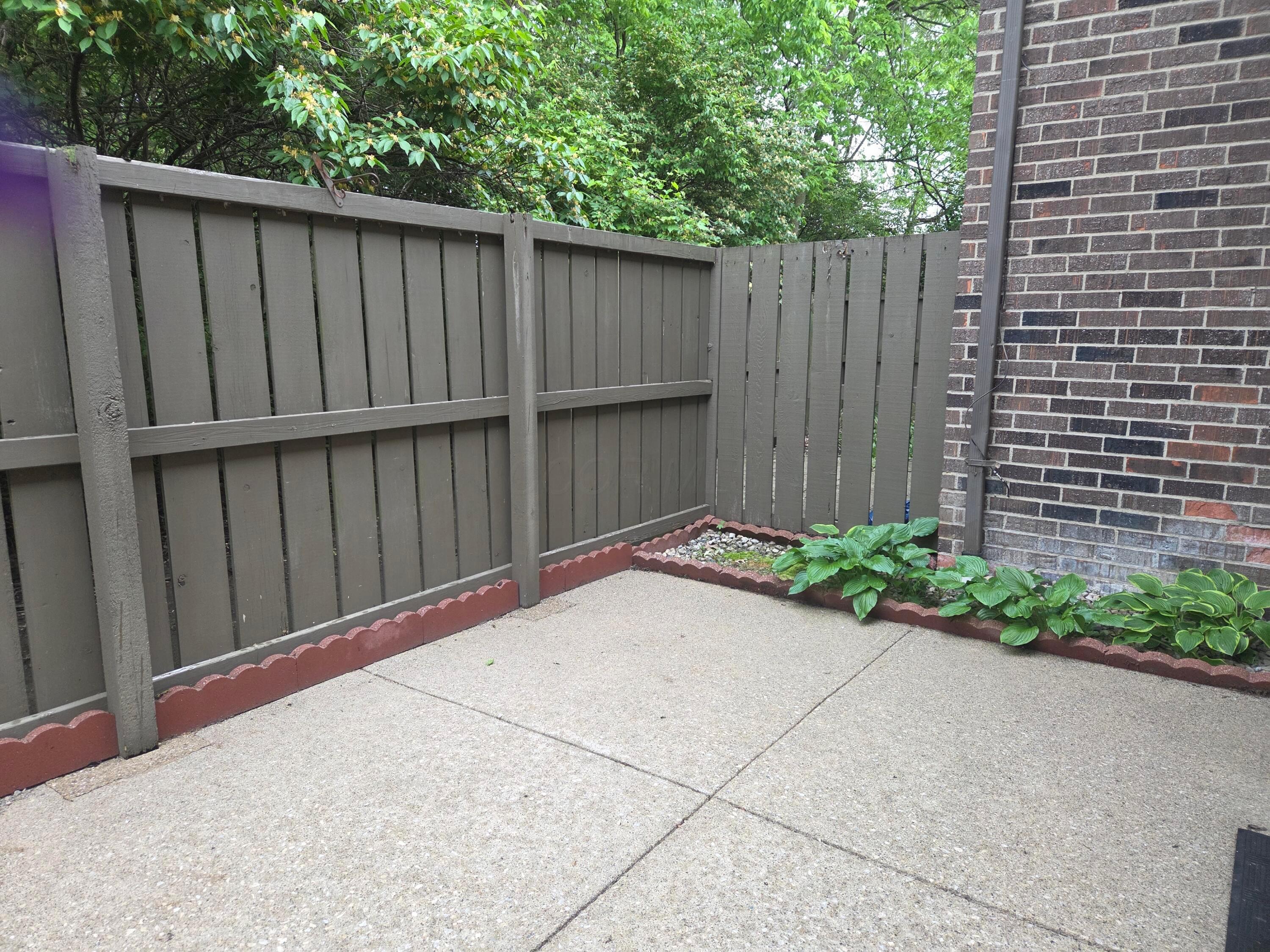 5842 Hallridge Circle #B, Columbus, Ohio image 21