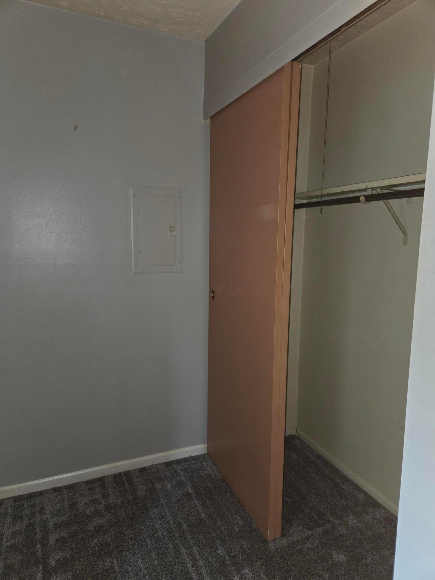 5842 Hallridge Circle #B, Columbus, Ohio image 15