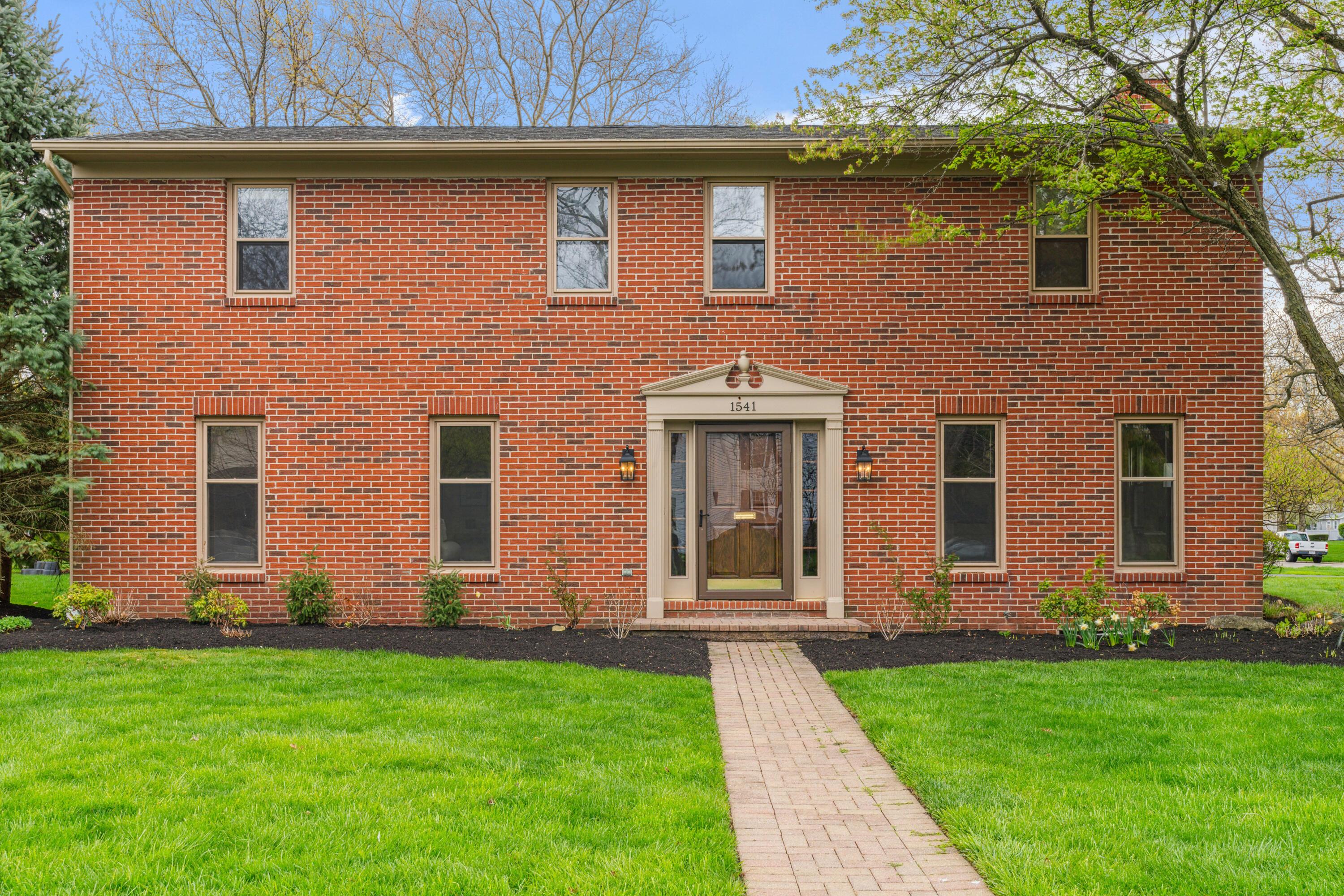 1541 Bridgeton Drive, Columbus, Ohio image 1