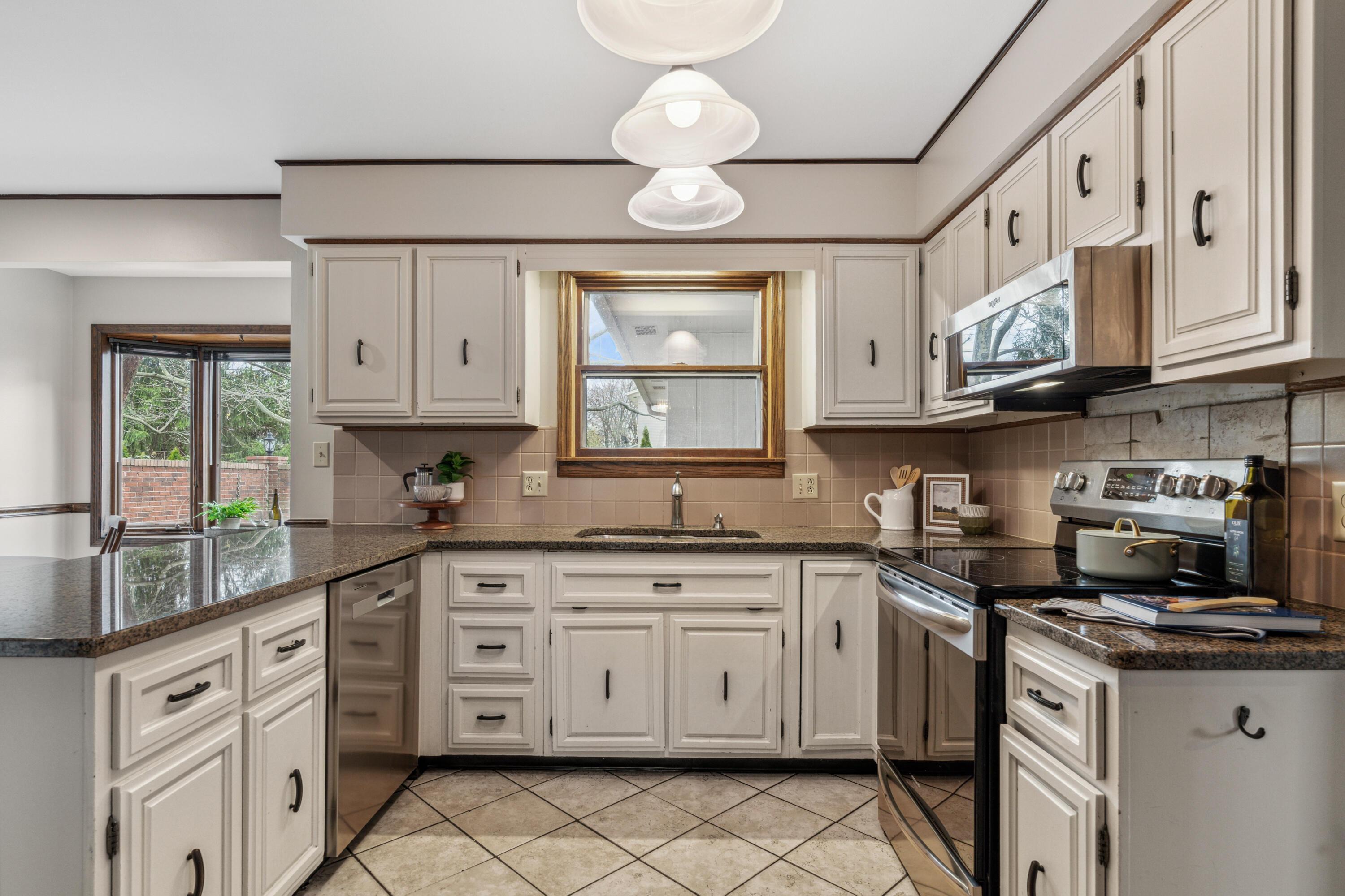 1541 Bridgeton Drive, Columbus, Ohio image 22