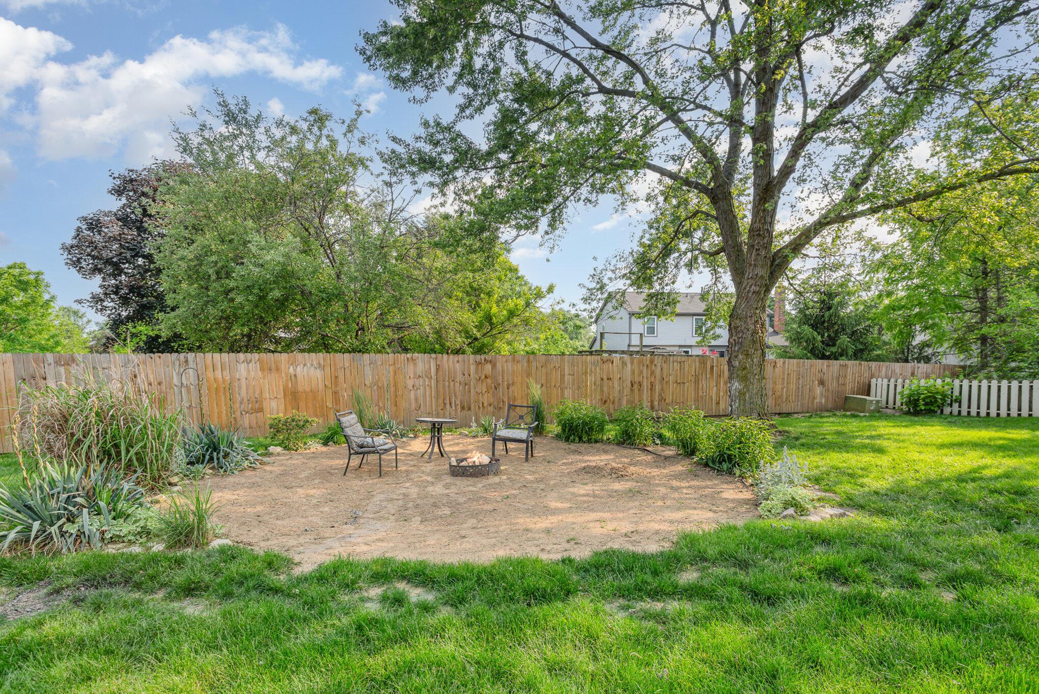 5151 Redlands Drive, Hilliard, Ohio image 31