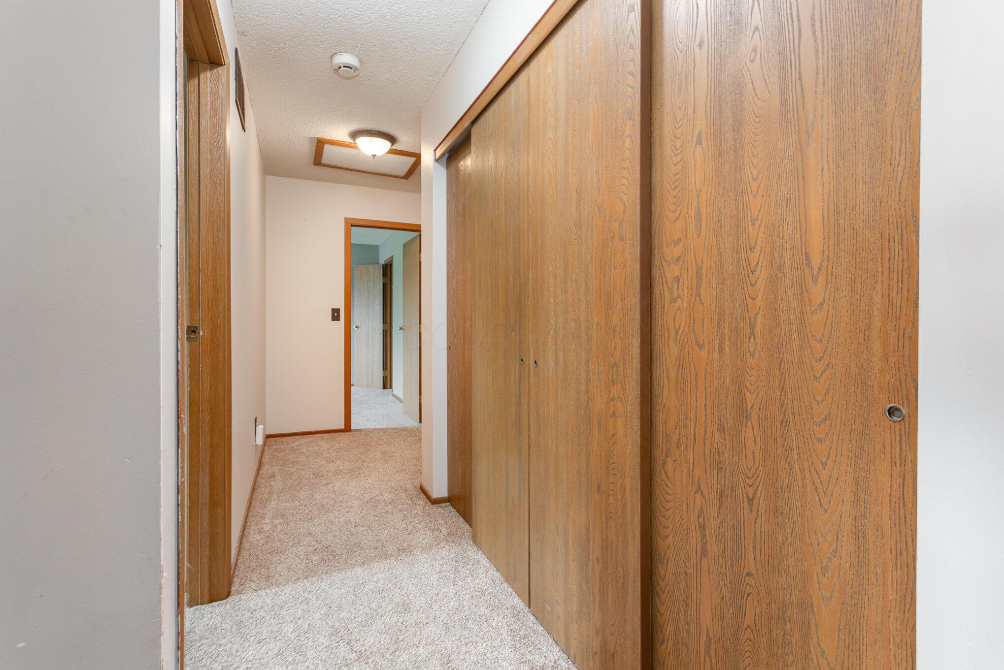 5151 Redlands Drive, Hilliard, Ohio image 18