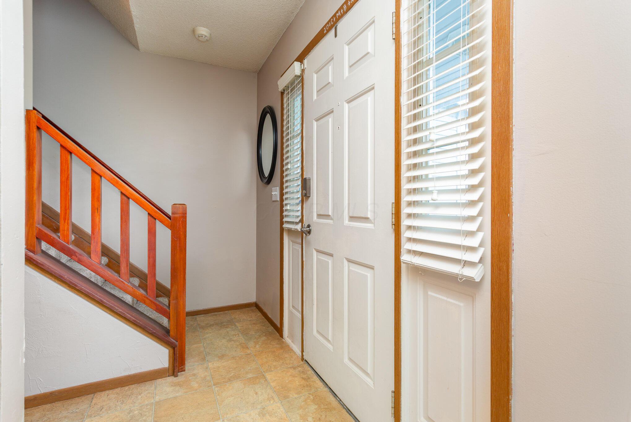 5151 Redlands Drive, Hilliard, Ohio image 7