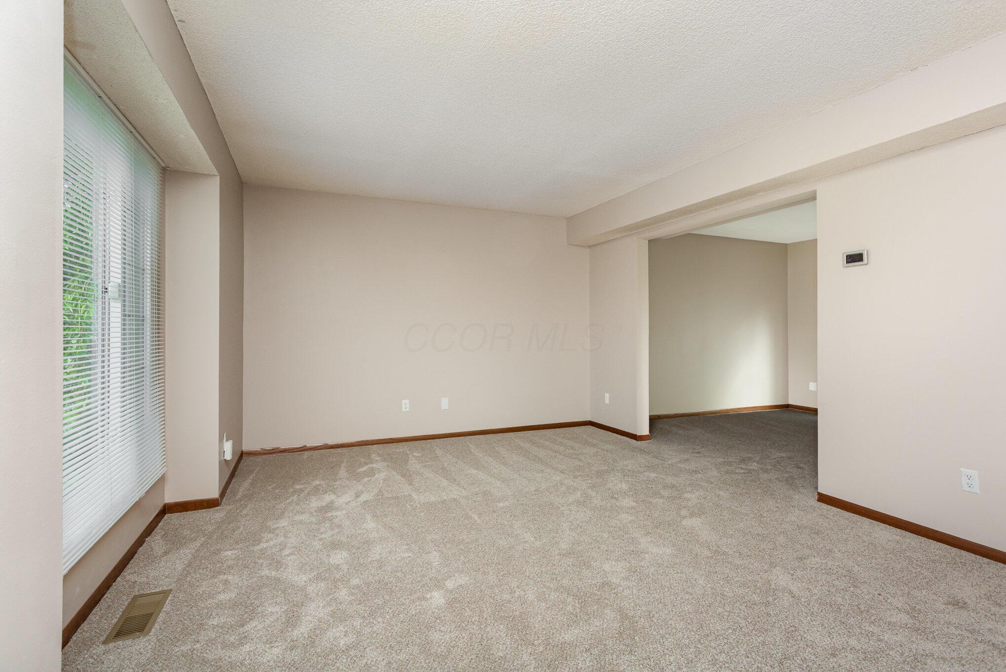 5151 Redlands Drive, Hilliard, Ohio image 8