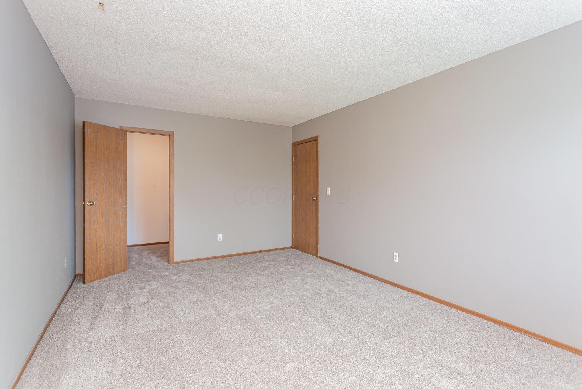5151 Redlands Drive, Hilliard, Ohio image 23