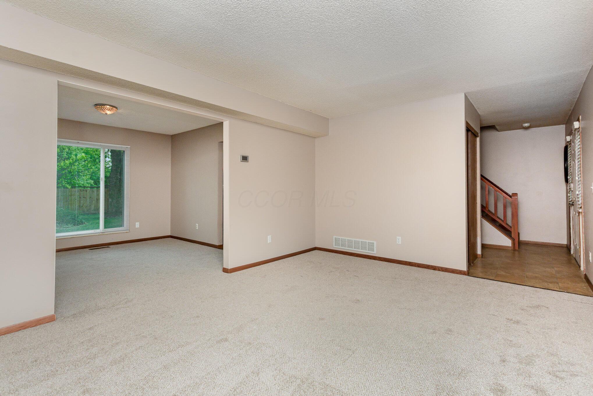 5151 Redlands Drive, Hilliard, Ohio image 9