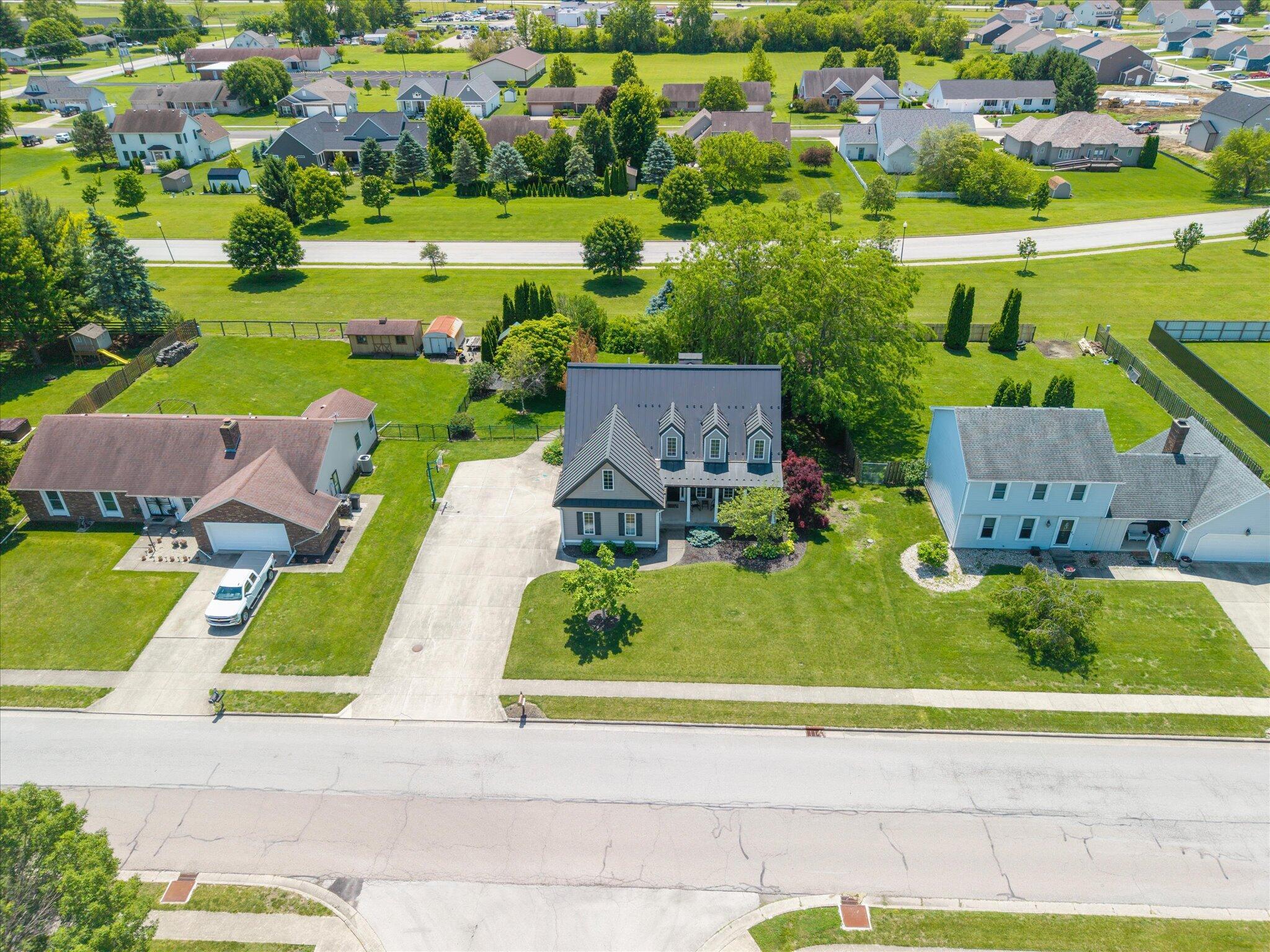 1035 Farmington Lane