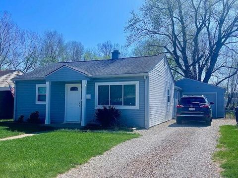 Photo of 731 Cherokee Drive, Lancaster, OH 43130 (MLS # 226011361)