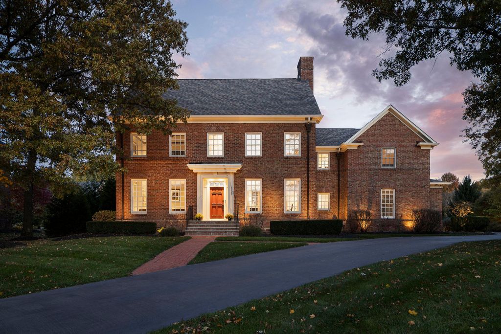 Photo of 7697 Somerly Court, New Albany, OH 43054 (MLS # 226001585)